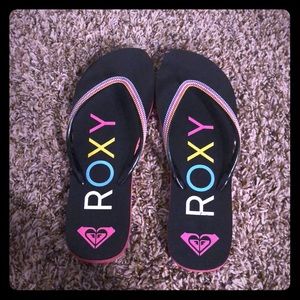 Roxy flip flops worn once!!!